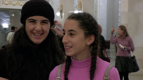 Дети из Сирии на экскурсии в Большом театре оперы и балета - Sputnik Беларусь