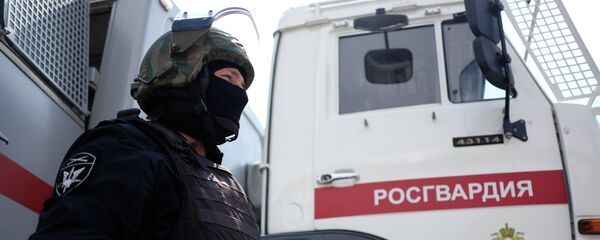 Сотрудник ОМОНа Главного управления Росгвардии, архивное фото - Sputnik Беларусь