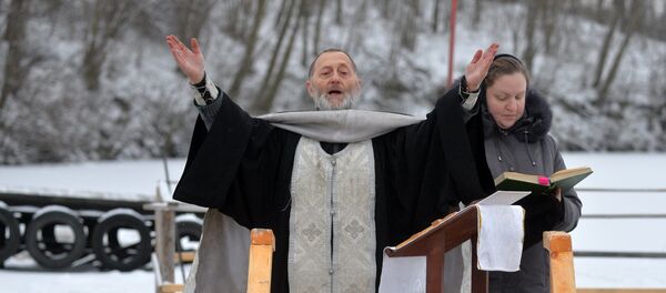 Крещение на озере Вяча под Минском - Sputnik Беларусь