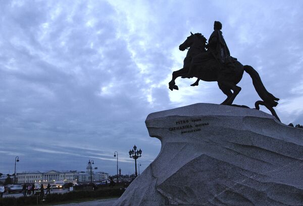Памятник Петру I на Сенатской площади Санкт-Петербурга - Sputnik Беларусь