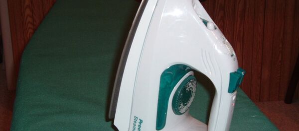 Утюг, архивное фото - Sputnik Беларусь