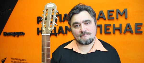 Белорусский бард Дмитрий Бартосик - Sputnik Беларусь