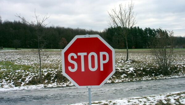 Знак Stop, архивное фото - Sputnik Беларусь