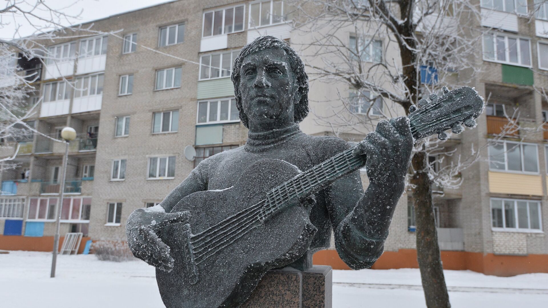 Памятник Высоцкому в Новогрудке - Sputnik Беларусь, 1920, 25.01.2023