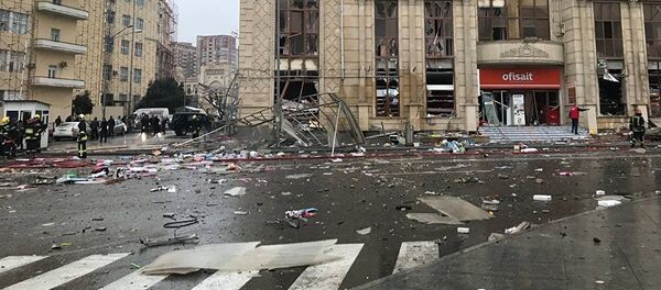 В Баку в многоэтажном жилом здании, расположенном на улице Диляры Алиевой, произошел взрыв газа - Sputnik Беларусь