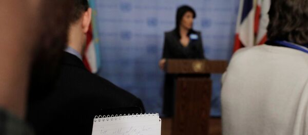 Постпред США при ООН Хейли назвала совершенной неправдой слухи о связи с Трампом - Sputnik Беларусь