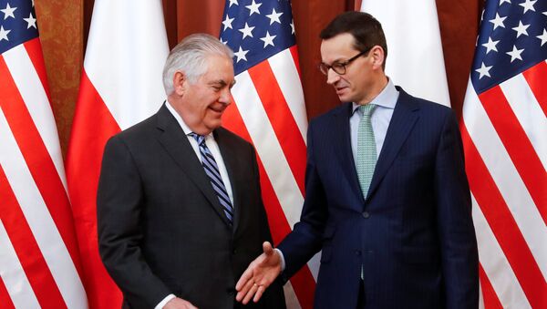 Премьер-министр Польши Матеуш Моравецкий встретился с госсекретарем США Рексом Тиллерсоном в Варшаве - Sputnik Беларусь