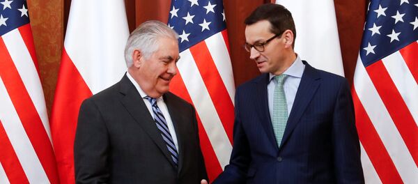 Премьер-министр Польши Матеуш Моравецкий встретился с госсекретарем США Рексом Тиллерсоном в Варшаве - Sputnik Беларусь
