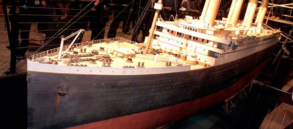 Модель Титаника, использовавшаяся в съемках фильма Кэмерона - Sputnik Беларусь