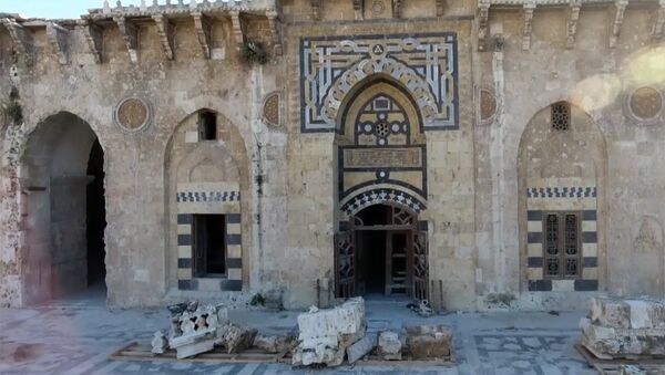 В Алеппо восстановливают мечеть Омейядов, разрушенной террористами - Sputnik Беларусь