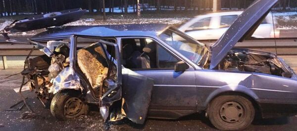 Серьезное ДТП с участием двух машин произошло на выезде из Минска - Sputnik Беларусь