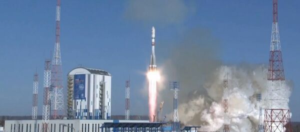 Кадры запуска ракеты з замежнымі спадарожнікамі з касмадрома Ўсходні Кадры запуска ракеты з замежнымі спадарожнікамі з касмадрома Ўсходні - Sputnik Беларусь