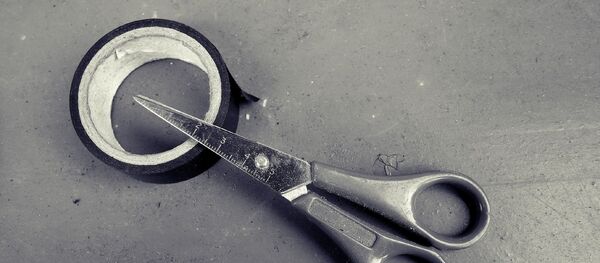 Скотч и ножницы Скотч и ножницы - Sputnik Беларусь