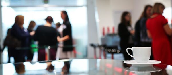 Посетители кафе, архивное фото - Sputnik Беларусь