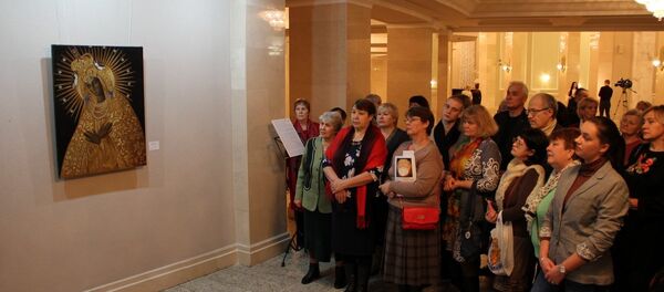 Абраз Маці Божая Вастрабрамская ў Вялікім тэатры оперы і балета - Sputnik Беларусь