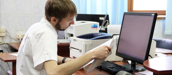 После осмотра врачи направляют пациента на рентген - Sputnik Беларусь