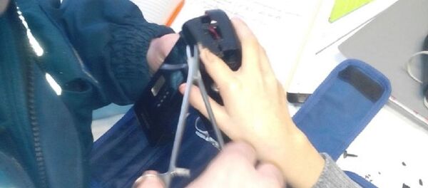 Гомельские спасатели помогли школьнику Гомельские спасатели помогли школьнику - Sputnik Беларусь