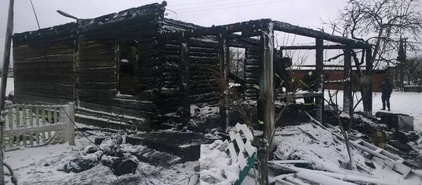 Следователи работают на месте пожара в д. Копча Осиповичского района - Sputnik Беларусь