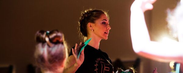 Алена Ушакова во время занятий с детьми - Sputnik Беларусь