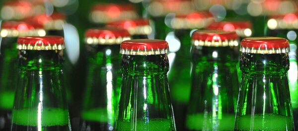 Стеклянные бутылки с пивом - Sputnik Беларусь