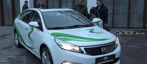 Z500EV позиционируется производителем как семейный седан Z500EV позиционируется производителем как семейный седан - Sputnik Беларусь