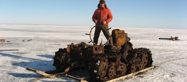 Шасси танка, поднятое со дна Ладожского озера - Sputnik Беларусь