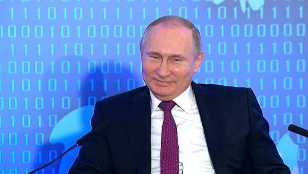 Путину рассказали анекдот про запившего кузнеца - Sputnik Беларусь