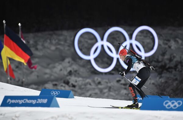 Лаура Дальмайер бежит за золотом в олимпийском спринте Пхенчхана Лаура Дальмайер бежит за золотом в олимпийском спринте Пхенчхана - Sputnik Беларусь
