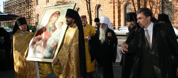 У входа в Свято-Успенскую Киево-Печерскую Лавру 23 сентября 2017 года - Sputnik Беларусь