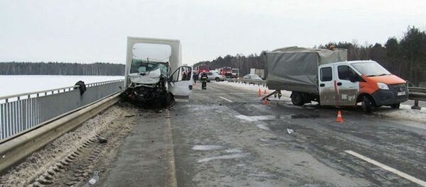 Под Осиповичами минчанин на грузовике сбил дорожных рабочих - Sputnik Беларусь