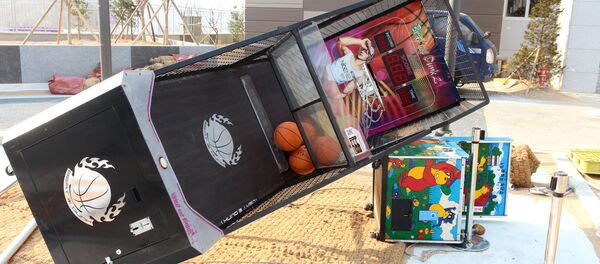 Сильный ветер добрался и до прибрежного Каннына - Sputnik Беларусь