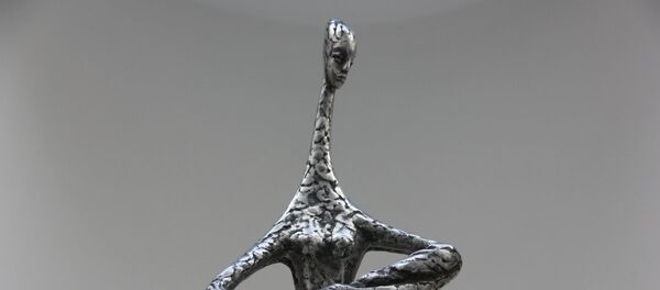 Скульптура Владимира Слободчикова Чернобыльская Мадонна Скульптура Владимира Слободчикова Чернобыльская Мадонна - Sputnik Беларусь