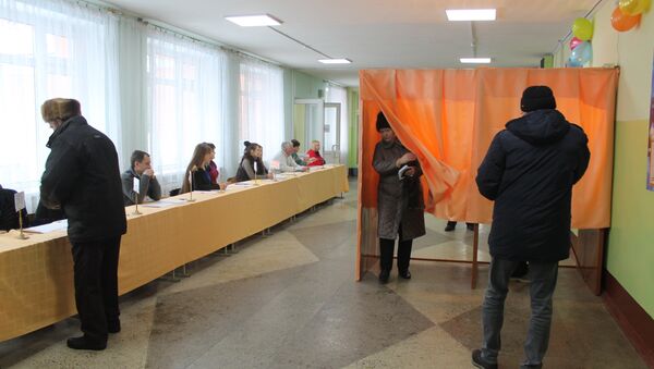 Кабинки для голосования на избирательном участке в Витебске - Sputnik Беларусь