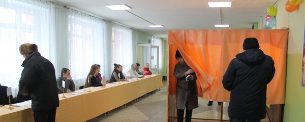 Кабинки для голосования на избирательном участке в Витебске - Sputnik Беларусь