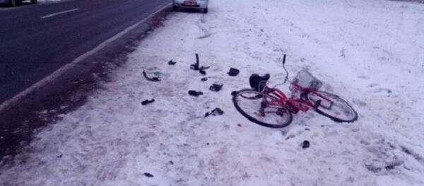 Водитель сбил велосипедистку и скрылся с места ДТП - Sputnik Беларусь