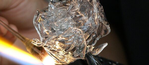 Шкляная кветка (архіўнае фота) Шкляная кветка (архіўнае фота) - Sputnik Беларусь