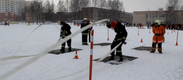 Как прошел первый пожарный кроссфит для учащихся ССУЗов - Sputnik Беларусь