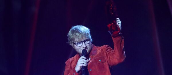 Британский певец Эд Ширан стал лауреатом музыкальной премии Brit Awards - Sputnik Беларусь