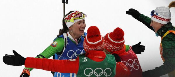 Белорусские биатлонистки выигрывают олимпийское золото Пхенчхана в классической эстафете Белорусские биатлонистки выигрывают олимпийское золото Пхенчхана в классической эстафете - Sputnik Беларусь