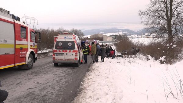 Автомобиль сбил детей в Словакии - Sputnik Беларусь