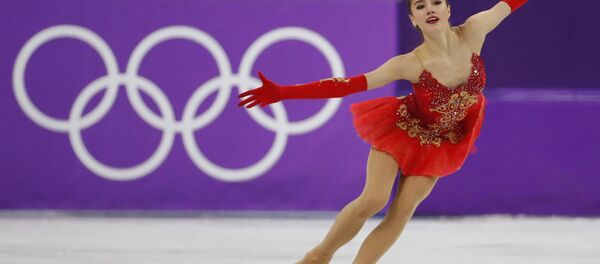 Фигуристка Алина Загитова принесла России золотую медаль Фигуристка Алина Загитова принесла России золотую медаль - Sputnik Беларусь