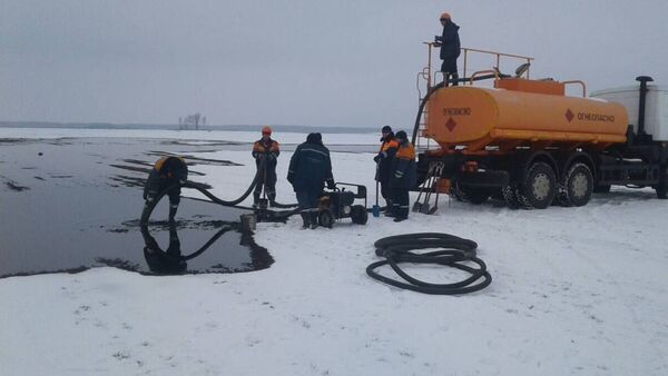 Разлив нефти в Ивановском районе - Sputnik Беларусь