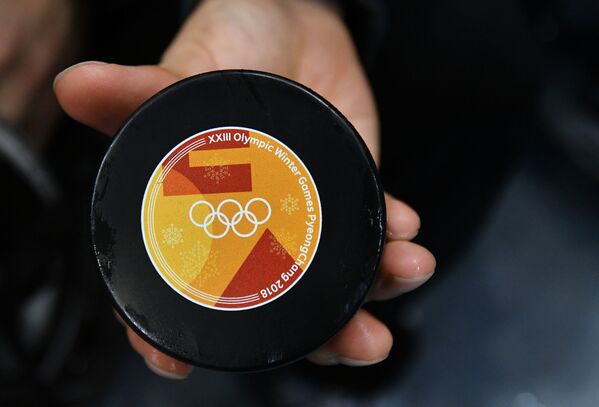 Шайба турнира по хоккею на XXIII зимних Олимпийских играх - Sputnik Беларусь