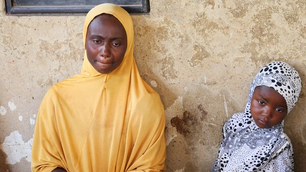 Более 100 девочек похитили боевики Боко Харам в Нигерии - Sputnik Беларусь