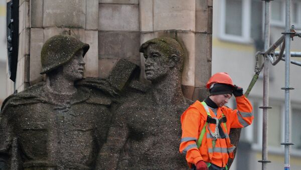Памятник благодарности Красной армии начали демонтировать в польском Щецине - Sputnik Беларусь