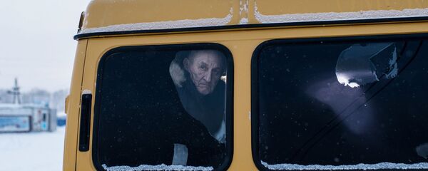 Пассажир в маршрутном такси, архивное фото - Sputnik Беларусь