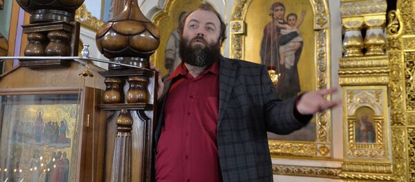 Протодиакон Андрей Горбунов в Покровском соборе в Барановичах - Sputnik Беларусь