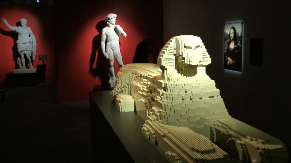 Миллионы кубиков Лего: выставка необычной скульптуры открылась в Минске - Sputnik Беларусь