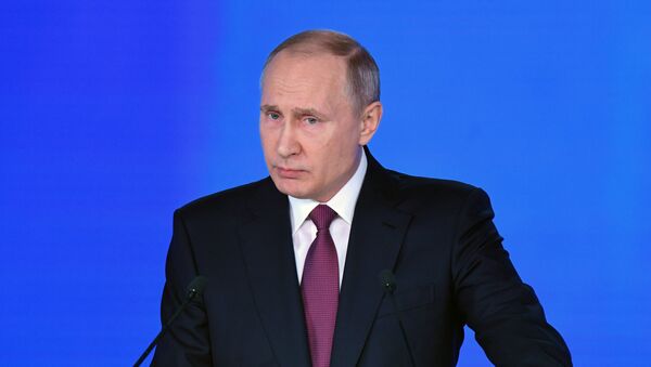 Президент РФ Владимир Путин выступает с ежегодным посланием Федеральному Собранию в ЦВЗ Манеж - Sputnik Беларусь