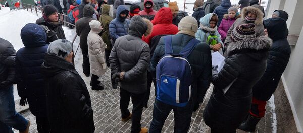 Перекличка очереди проходит трижды в сутки, если на нее не явиться - можно потерять место - Sputnik Беларусь